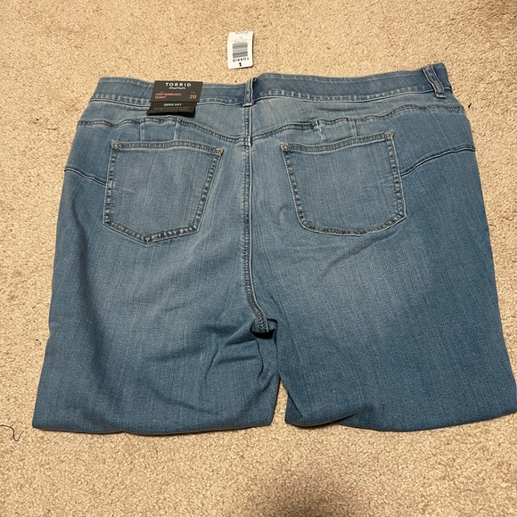 Torrid crop bombshell skinny super soft high-rise jeans - Picture 5 of 8